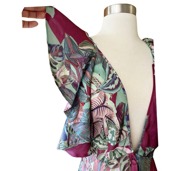 PATBO Tent Dress Red Floral Dress Ruffle Short Sleeves Plungeline Small EUC - Picture 5 of 10